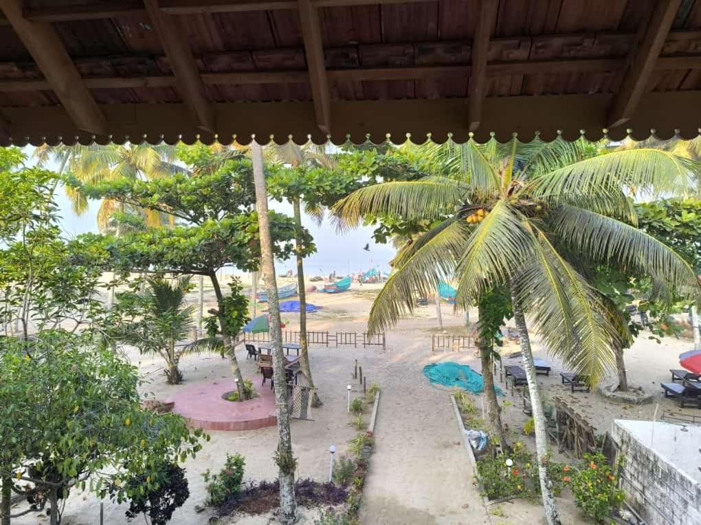 Marari Anna Beach Homestay Марарикулам Екстериор снимка