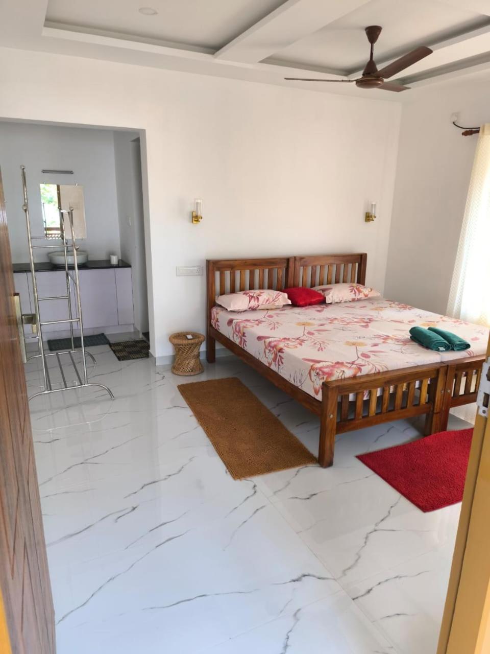 Marari Anna Beach Homestay Марарикулам Стая снимка