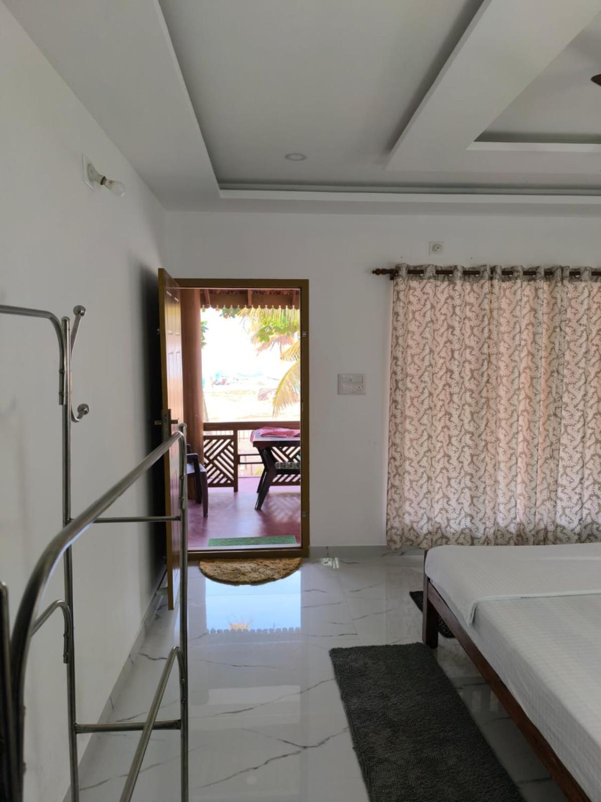 Marari Anna Beach Homestay Марарикулам Екстериор снимка