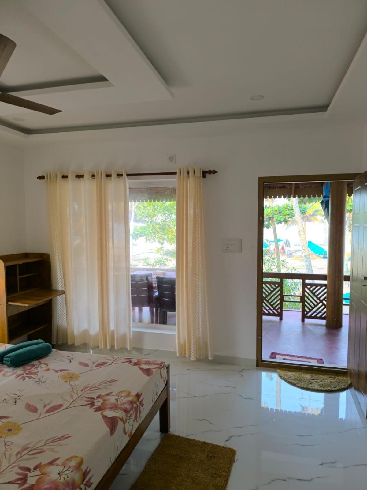 Marari Anna Beach Homestay Марарикулам Екстериор снимка